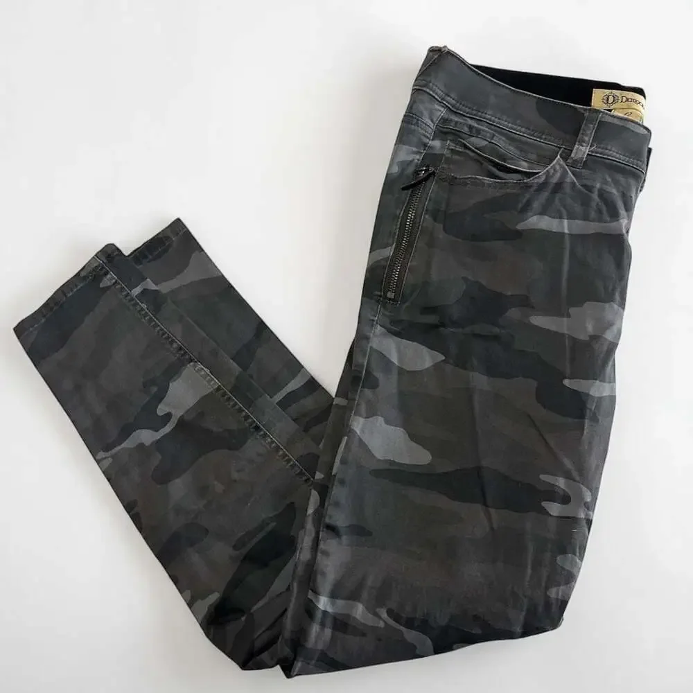 Democracy 'Ab'solution Gray Camouflage Skinny Pants with Zipper Pockets